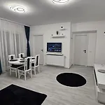 New World Militari Grand Studio 3