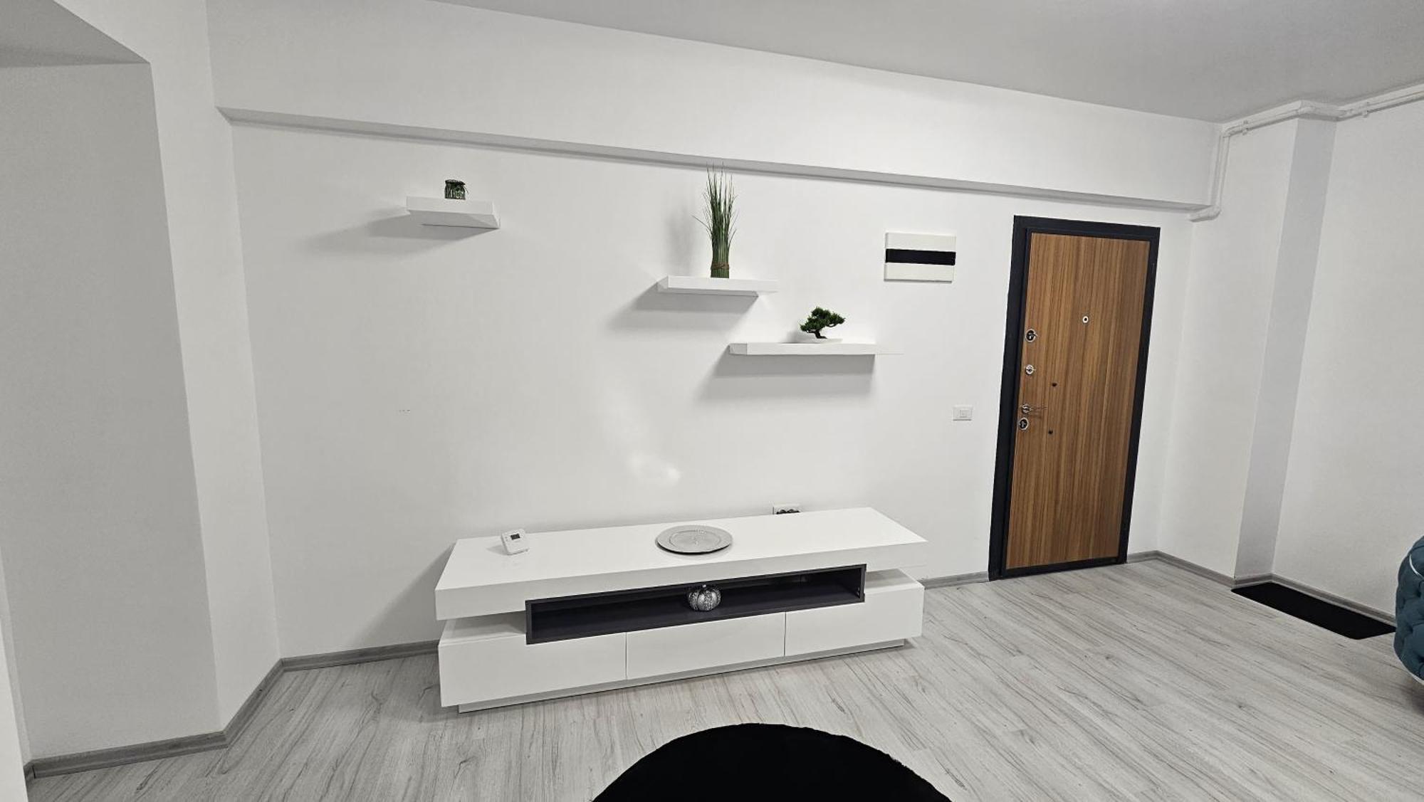 Apartment New World Militari Grand 3 *